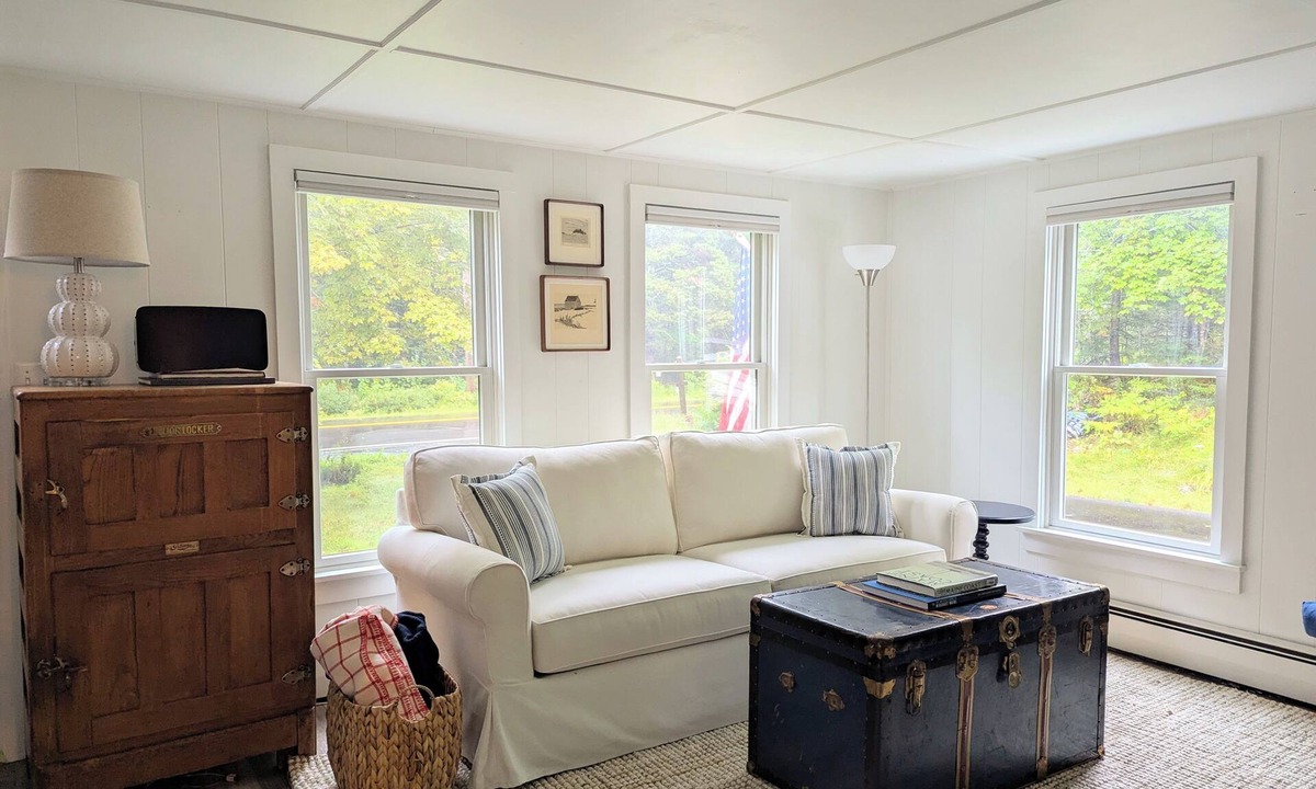 Owls Head Cottage | Cozy Owls Head Cottage - walk to the harbor and general store!