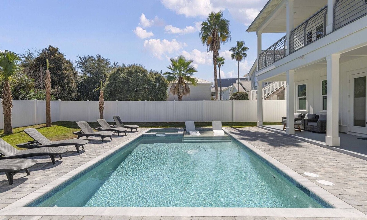 Crystal Beach House | Crystal Beach Home with Pool, Hot Tub & Golf Cart