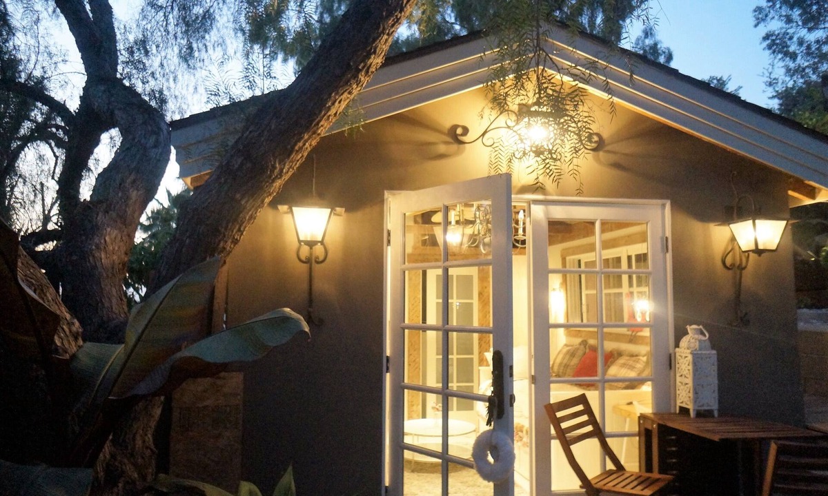 Los Angeles House | Darling Guesthouse in the Hills+ Private Patio