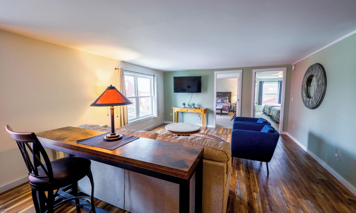 Greenville Apartment | Downtown Greenville Spacious Apartment