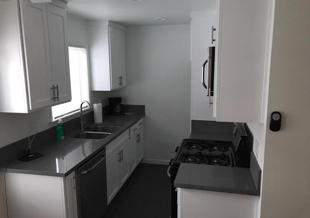 East Village Apartment | DOWNTOWN LONG BEACH