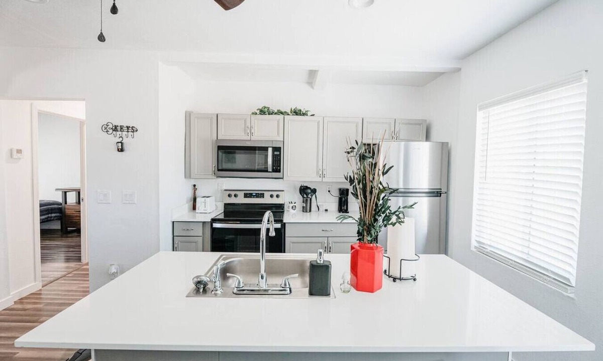 Downtown Las Vegas Apartment | Downtown Vegas Escape, Clean Comfortable & Convenient 2