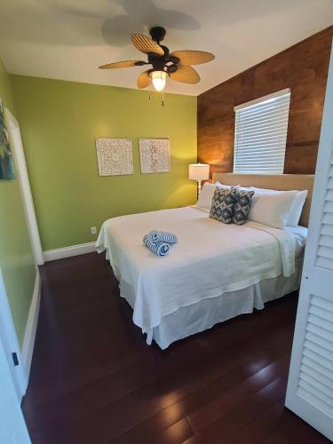 Downtown Apartment | Duval Street Suite w kitchen and shared heated pool