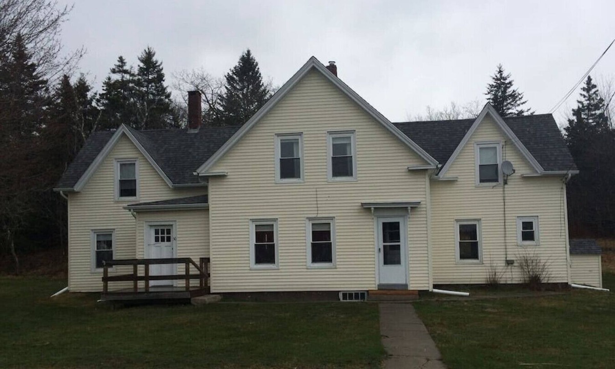 Vinalhaven House | East Boston Escape on Vinalhaven