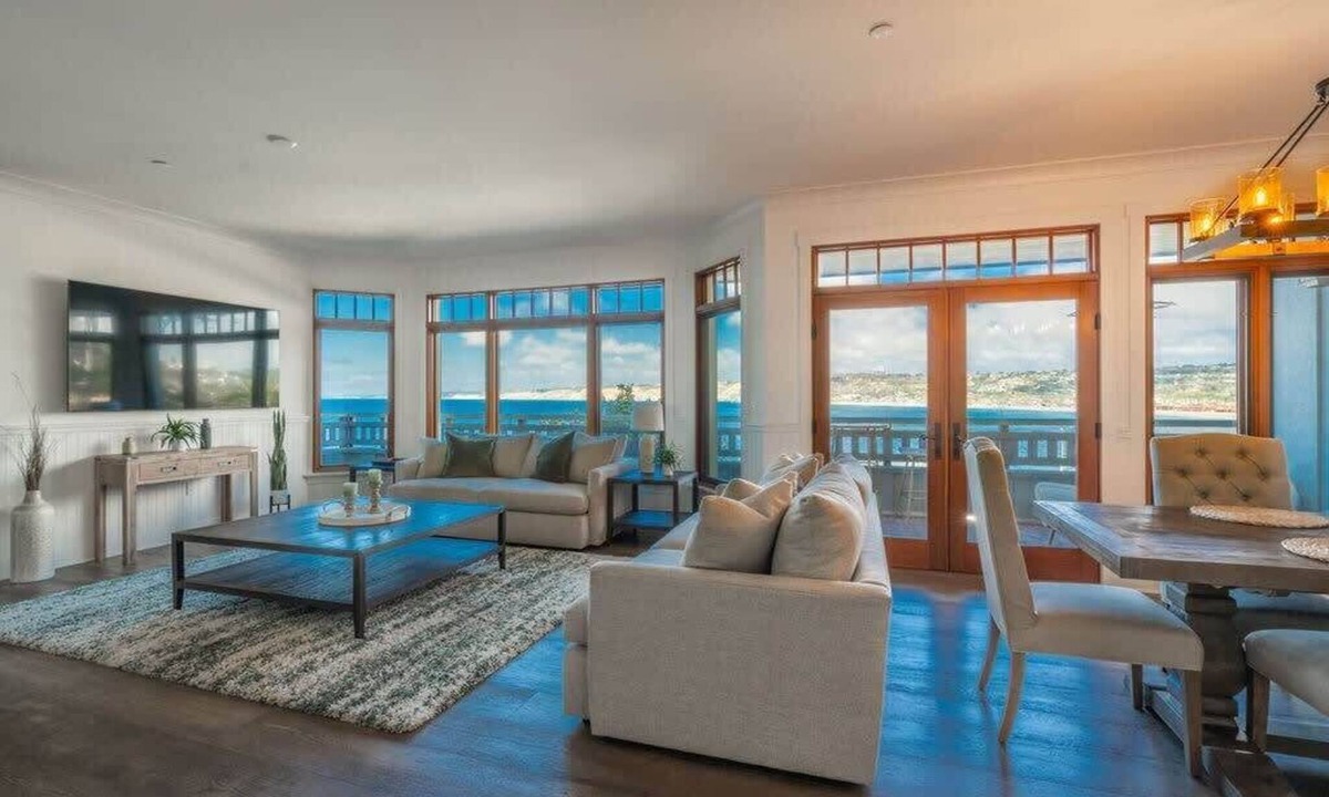 Village of La Jolla House | East Cliff Beachfront Bliss at La Jolla Cove