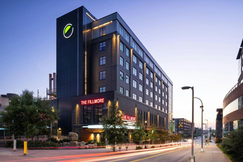 Warehouse District Hotel | Element by Marriott Minneapolis Downtown