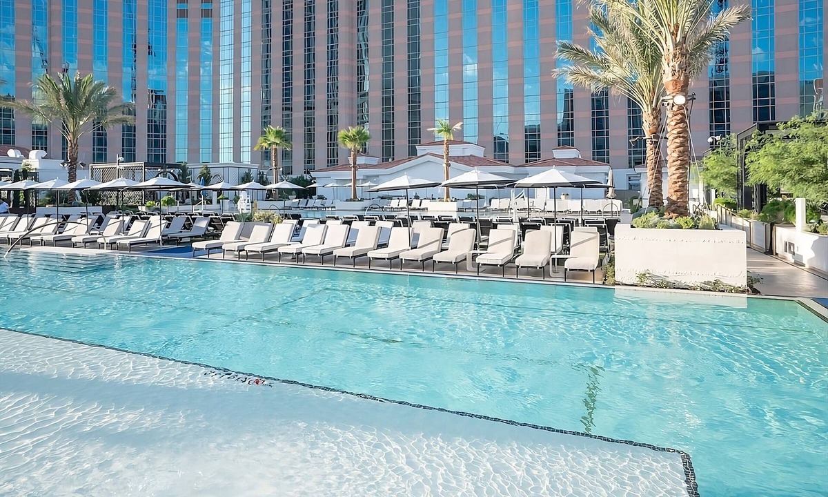 Las Vegas Strip House | Executive Wellness One Bedroom King Room at The Venetian Resort Las Vegas!