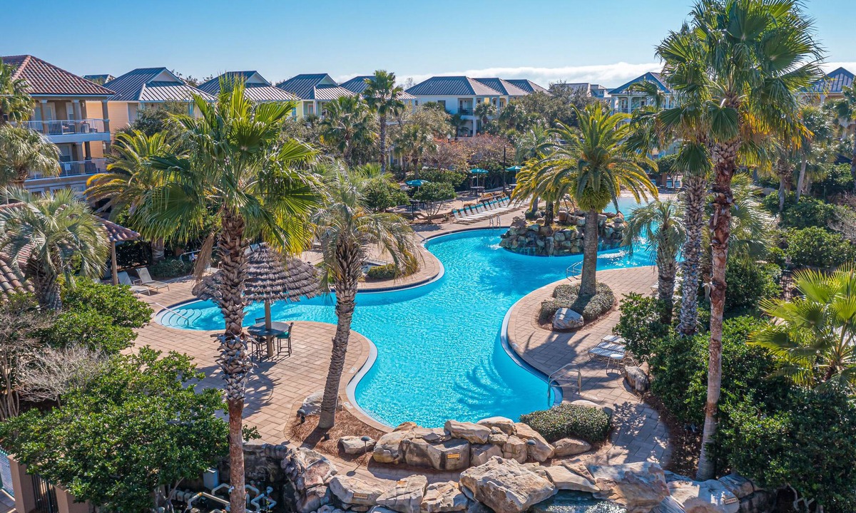 Villages of Crystal Beach House | Family Friendly ~ Gated Community ~ Lagoon Pool