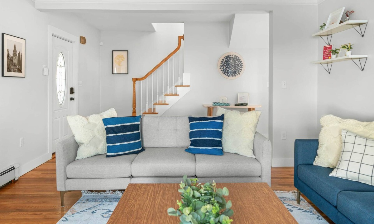 Malden House | Family-Friendly Rose Cottage | Near Encore | 4 Beds 3 Baths