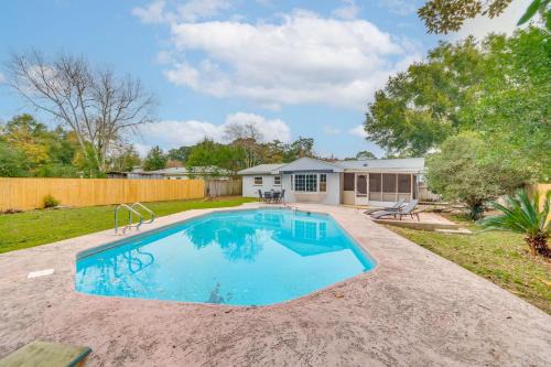 Northeast Pensacola House | Foosball Games & Al Fresco Dining: Pensacola Home!