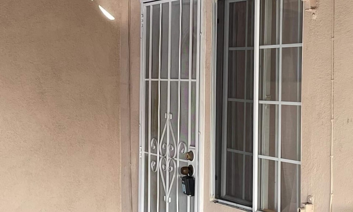 Riverview West House | FULLY FURNISHED ROOM LIKE MINI STUDIO WITH PRIVATE BATH AND SEPERATE ENTRANCE.