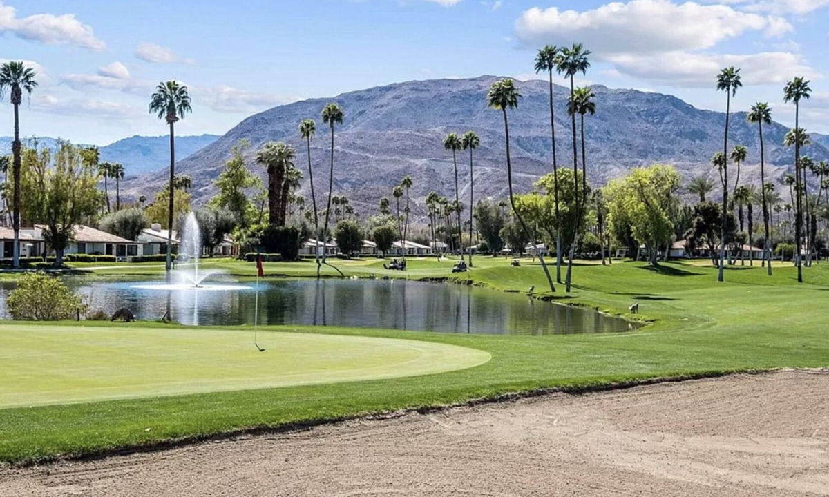 Rancho Mirage Condo | Golf Course Condo. X-Large 2 Bedroom