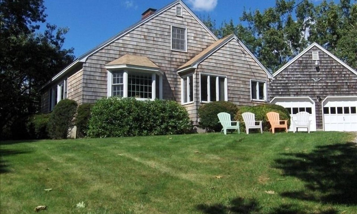 Kennebunkport House | Goose Rocks Beach- Walk to Beach 3 BR/2 Bath-Avail 2Weeks Early Oct.inquire.