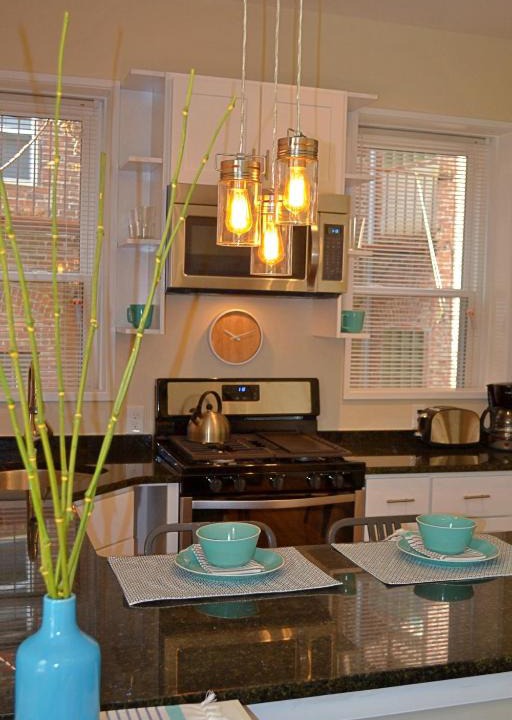 North End Apartment | Gorgeous 2 bed best North End location w parking