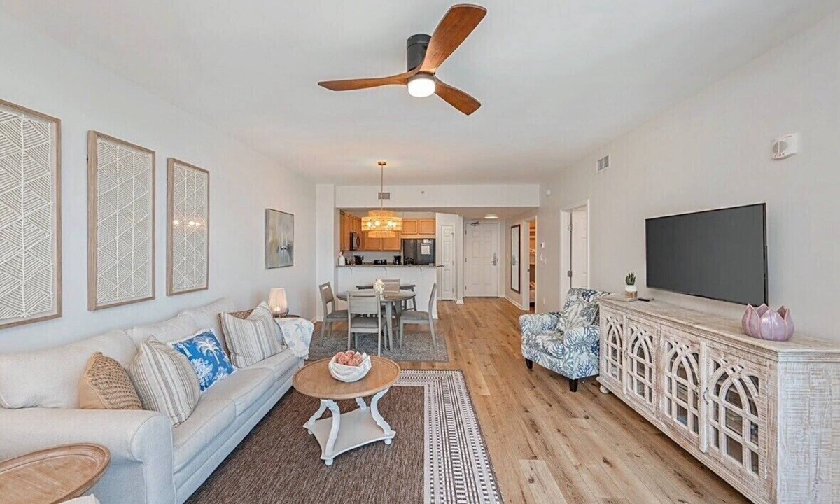 Indian Bayou Condo | GORGEOUS DESTIN SUITE W/BEACH & POOL VIEWS FROM PRIVATE BALCONY