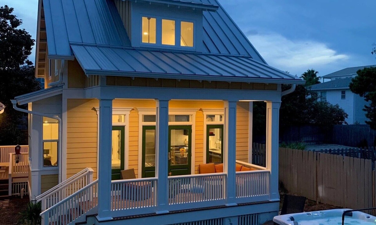 Crystal Shores Cottage | Gorgeous new beach cottage in fantastic location!