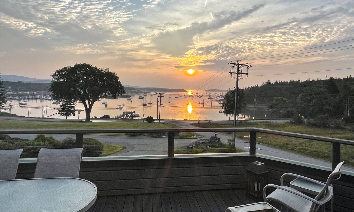 Manset House | GORGEOUS PREMIER 4 LEVEL END UNIT TOWNHOUSE W HARBOR VIEWS OCEAN ACCESS!