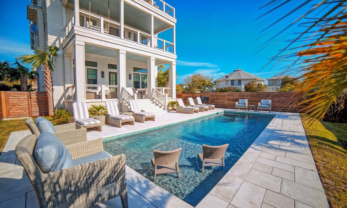 Grayton Beach House | Grayton Beach House with Private Pool. 7 bedroom, Sleep 22 & Golf Cart Rental
