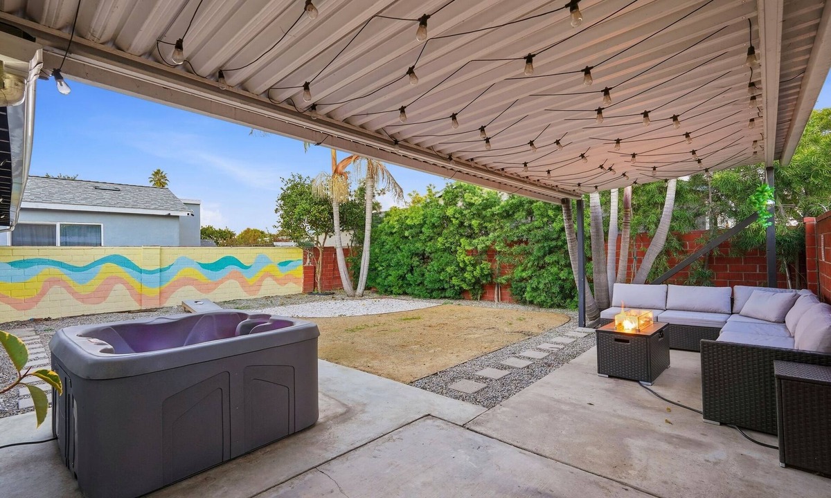 Hawthorne House | GuesthomeOasis Sleeps6 HotTub+FirePit NearLAX/SoFi