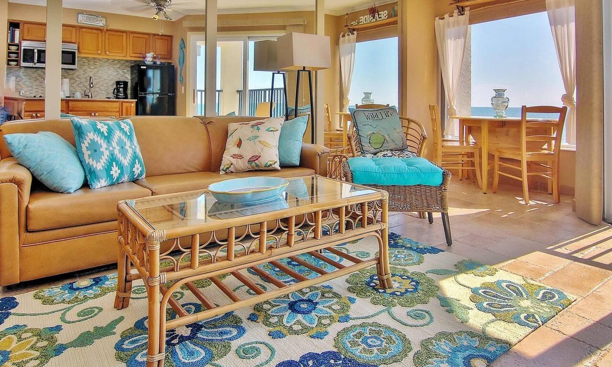 Belleair Beach Condo | Gulf front condo with pool amazing views and central AC dog friendly