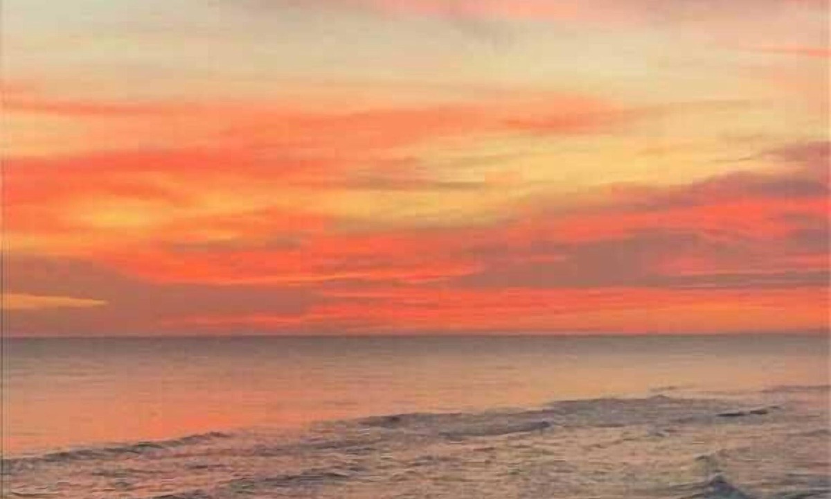 Gulf Place Condo | Gulf View, Pool, Private Beach Access, Tennis, Gulf Place Shops and Restaurants