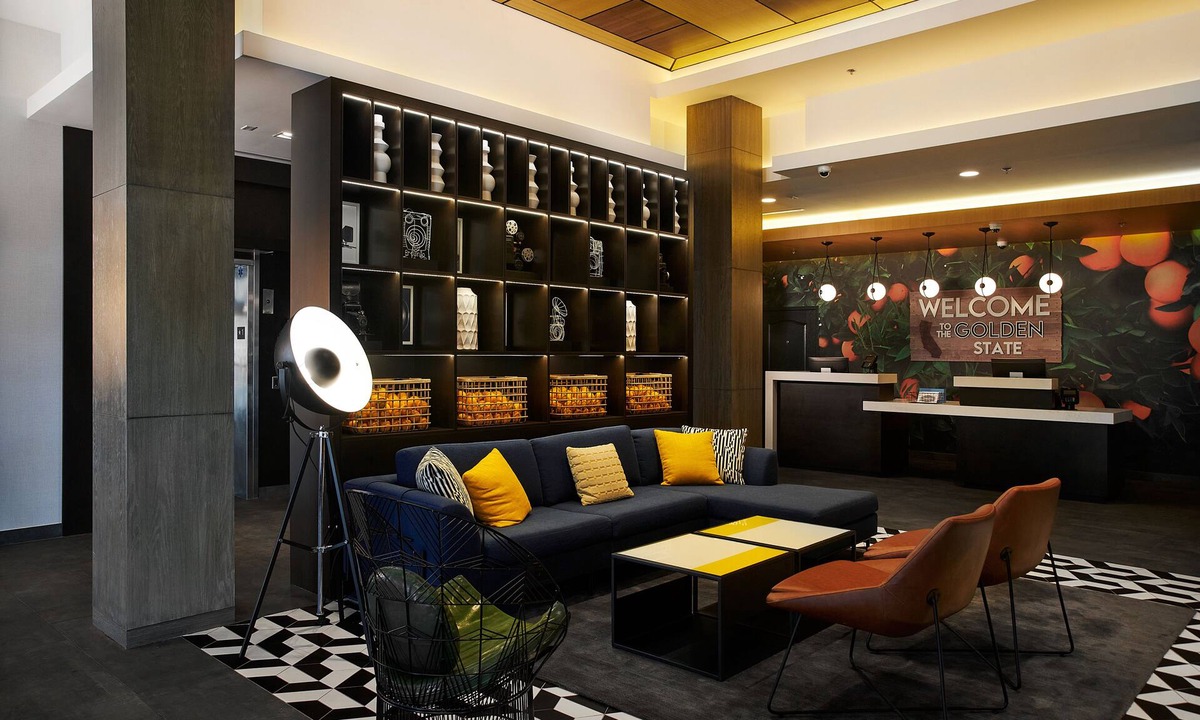 Van Nuys Hotel | Hampton Inn & Suites Los Angeles/Sherman Oaks