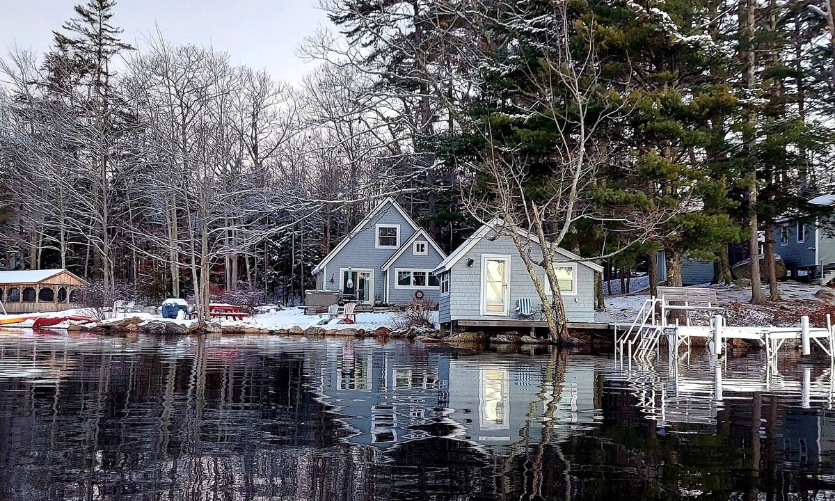 Orland House | Heritage Lakefront Multi-Family Retreat
