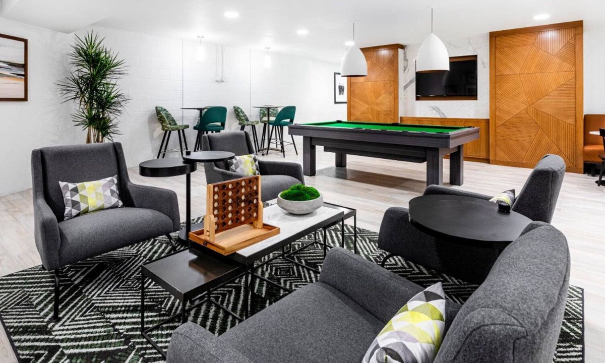 Westchester Apartment | Hip Westchester 1BR w/Gym, Pool, nr. beach & LAX, by Blueground