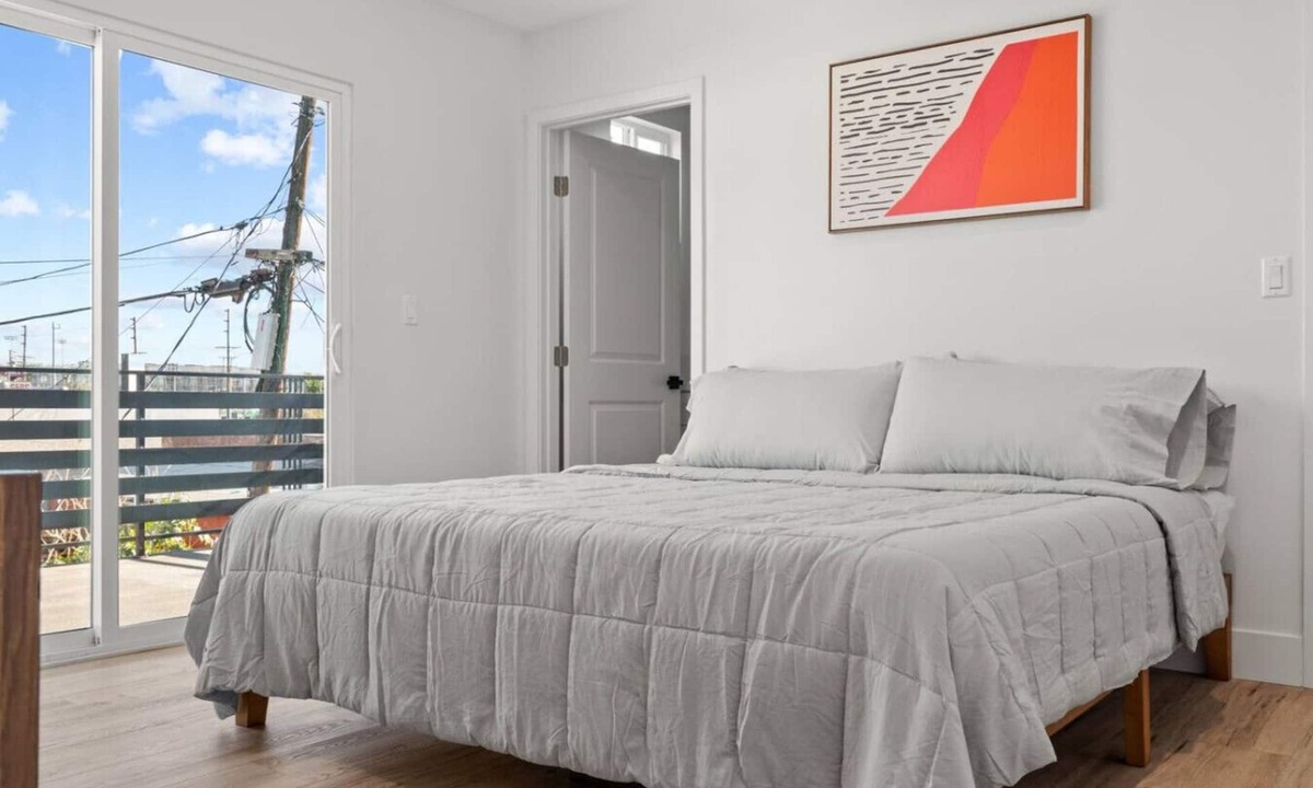 Vernon House | Home in Arts District w/Parking