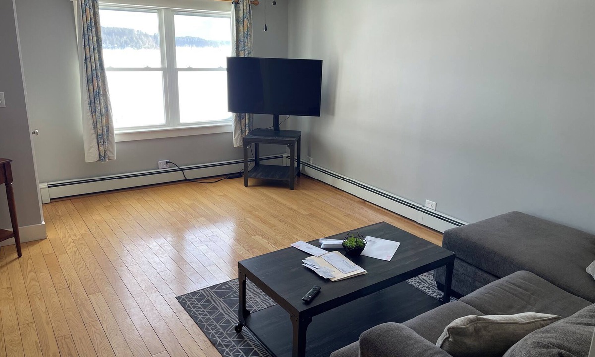 Franklin County Apartment | In Eustis on the Lake 10 minutes from Sugar Loaf 4 Bedroom apartment