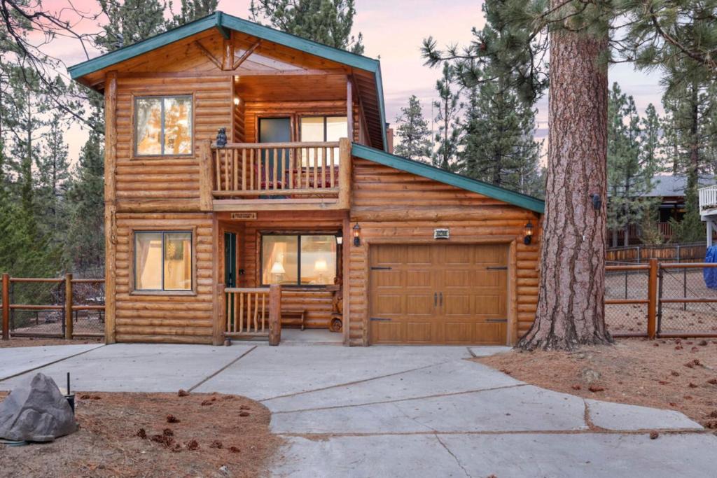 Eagle Mountain Estates House | Inn Between Pines-1411 by Big Bear Vacations