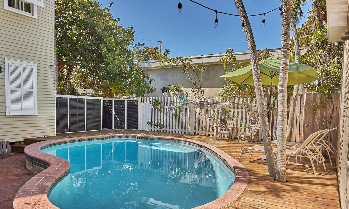 Historic Seaport Apartment | ISLAND PEARL - Cozy Nightly Rental just off Duval RealKeyWest