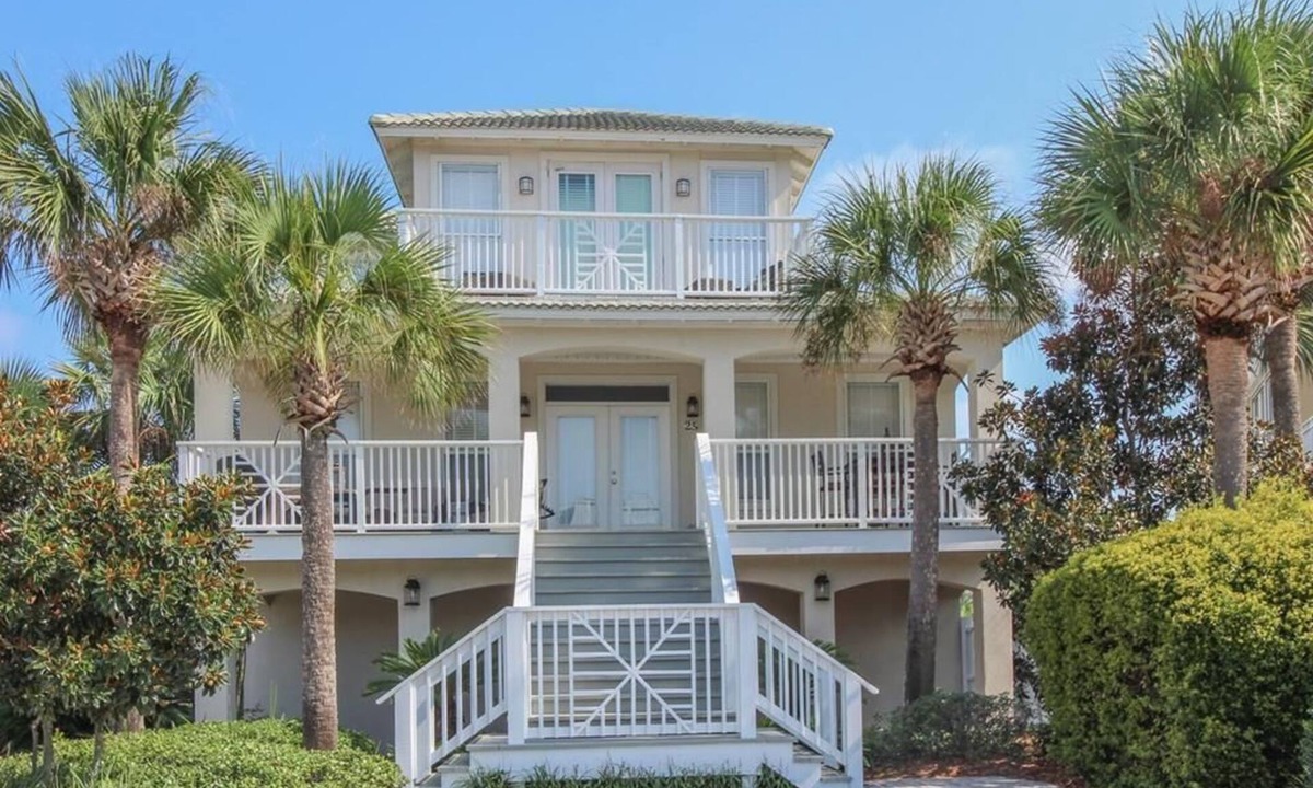 Seagrove Beach House | It's All Good, Sleeps 12, Private Heated Pool, Steps to Beach, Fabulous Gulf