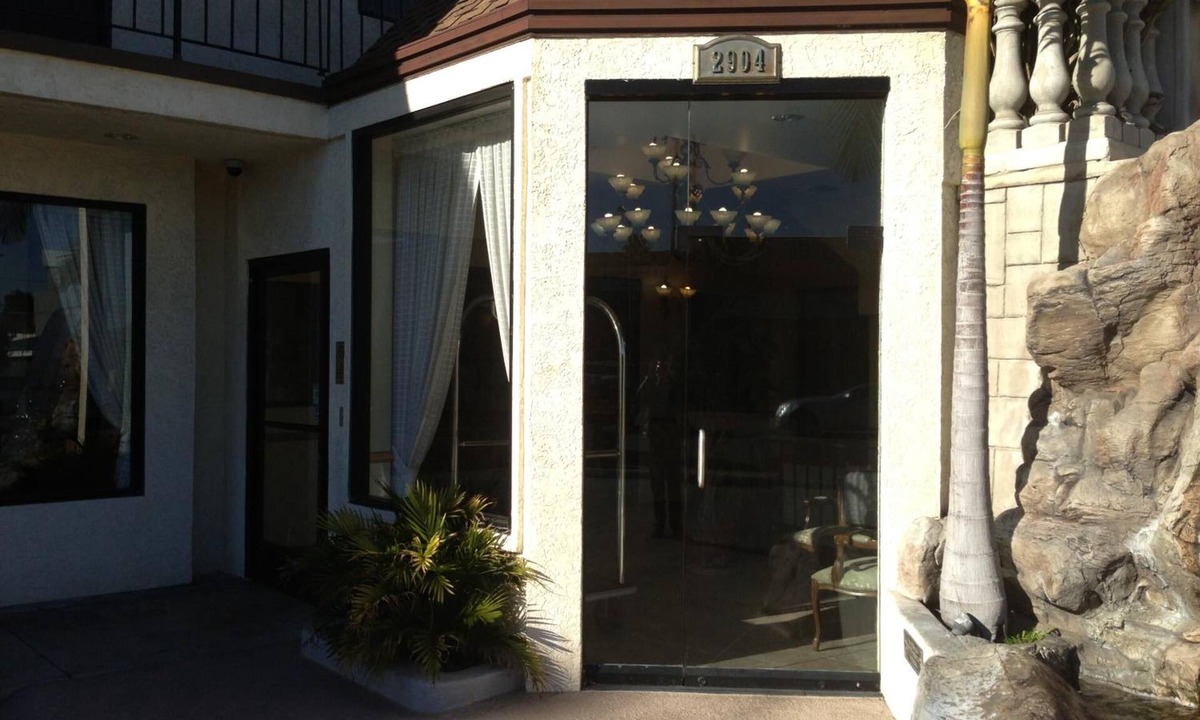 Marina del Rey Hotel | Jolly Roger Hotel