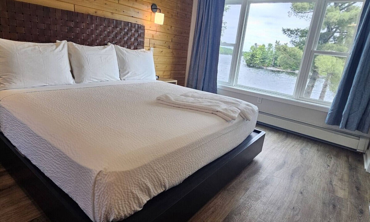 Greenville Junction Hotel | Juniper Motel-King Studio*RM1*Pet Friendly*Lakefront*ATV Access