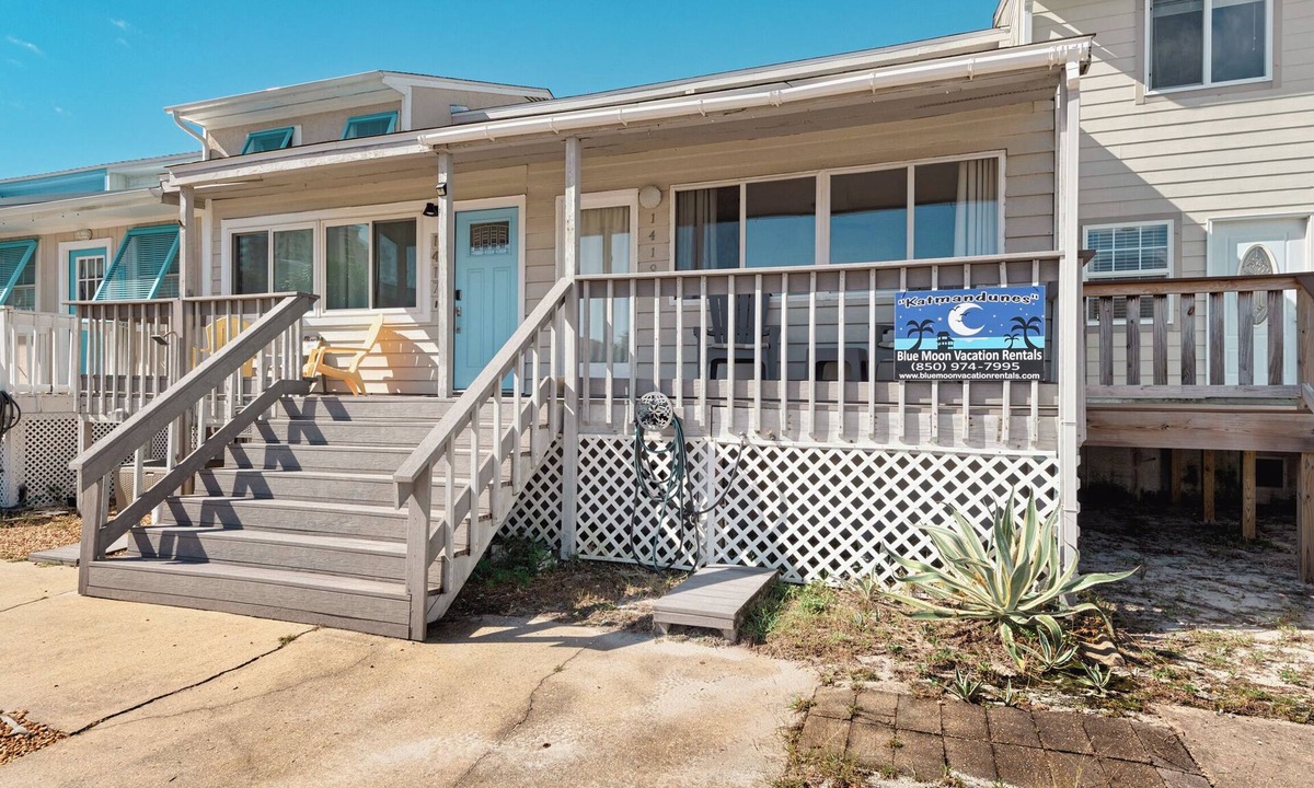 Navarre Beach House | Katmandunes-Soundview Home with Short Walk to Beach and Restaurants