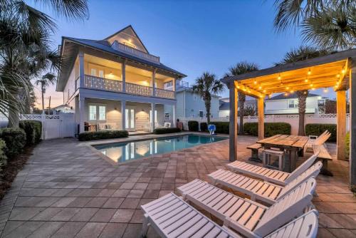 Crystal Beach House | Kiddoboo Cottage
