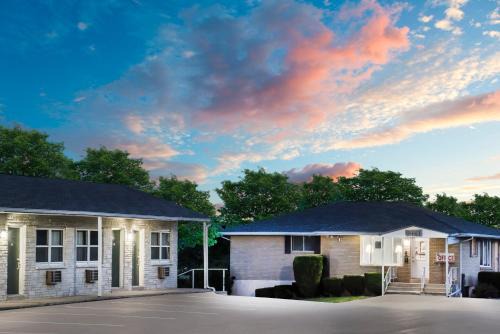 Pine Grove Hotel | Knights Inn Pine Grove I-81 Exit 100