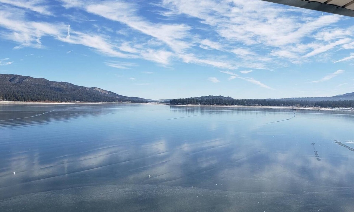 Big Bear Lake Resort | LAGONITA LODGE - Full Lake View GUARANTEED! Lakefront Bearview, Full kitchen!