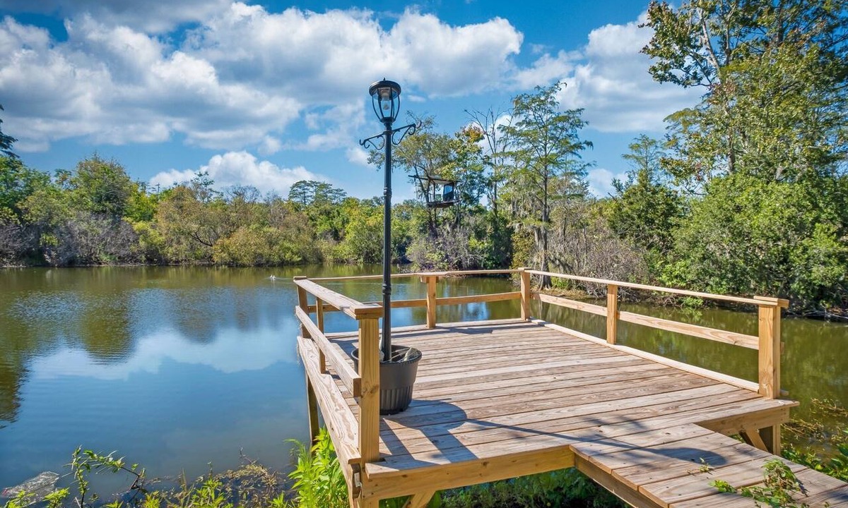 Arlington House | Lakefront Home with Outdoor Pool Table, Firepit, and Grill in Jacksonville