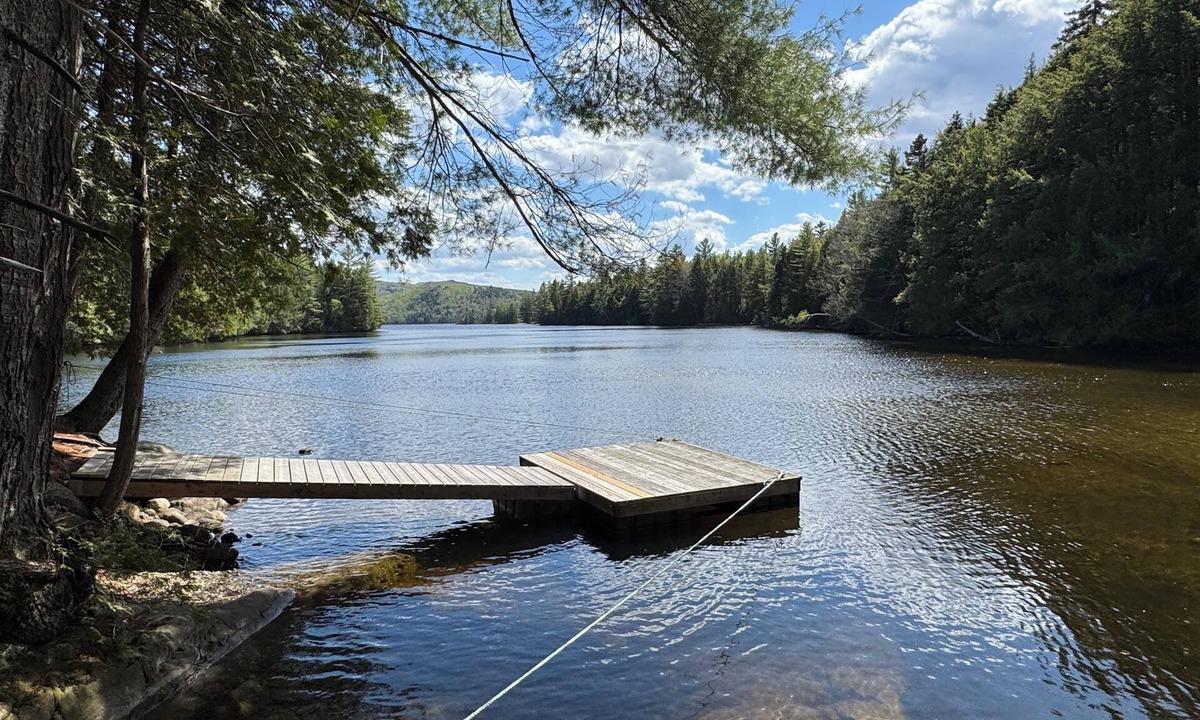 Bingham Cottage | Lakeside retreat for your Maine adventure!