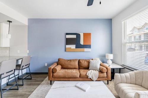 Northwest Pensacola Apartment | Landing Chic 3BD Game Room Yoga Studio