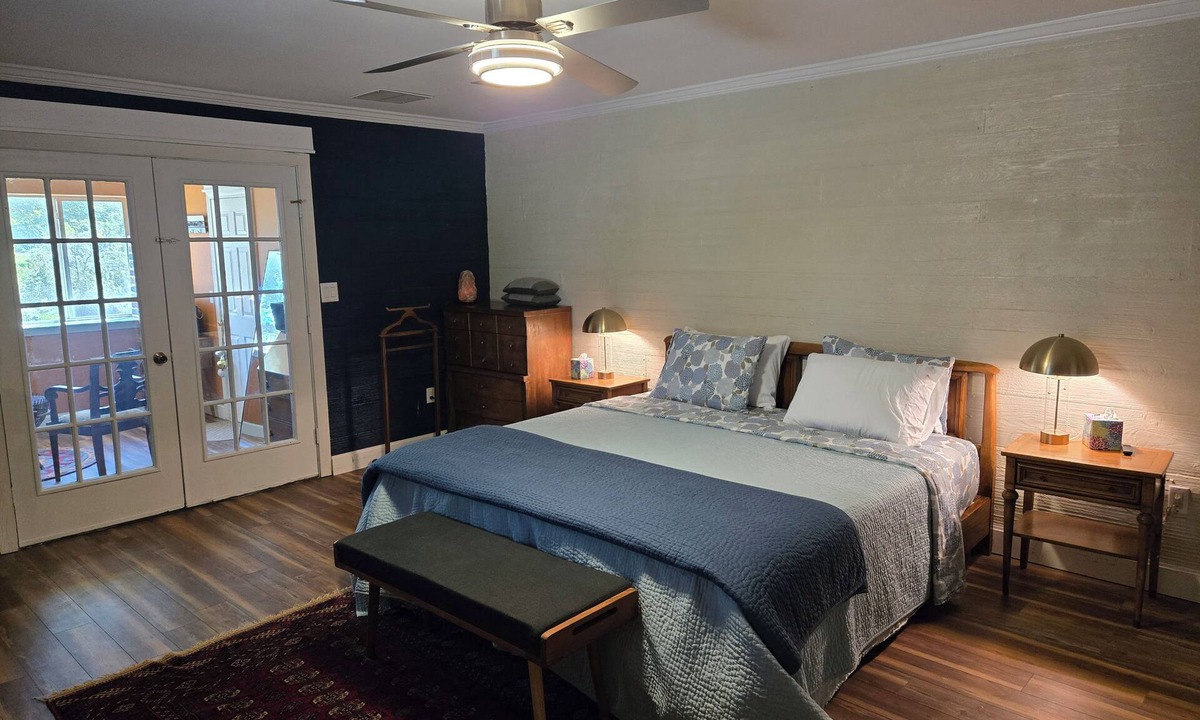 Wright House | Large 5BR Getaway in Fort Walton Beach