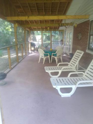 Dock Junction House | Large Home Water View Canal Rd