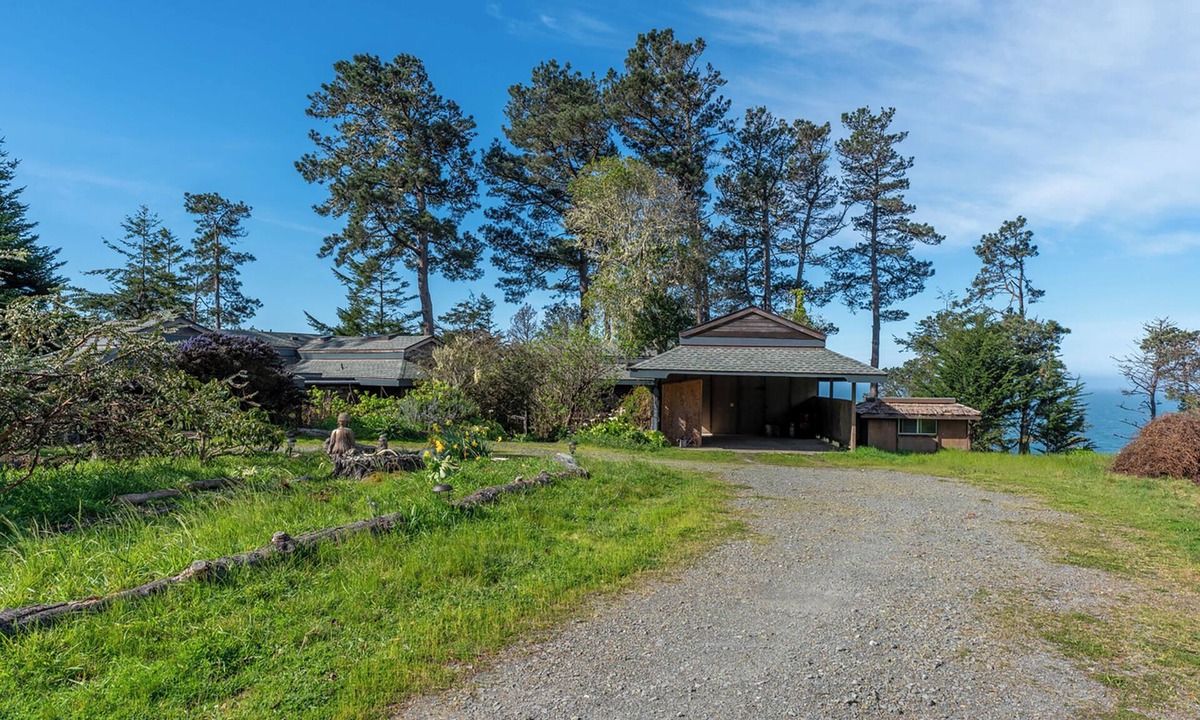 Little River House | Lighthouse - Close to world class beaches and massive ocean views