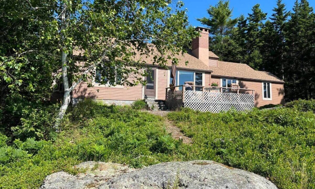 Blue Hill Cottage | Long View Cottage - 3 bedrooms in East Blue Hill