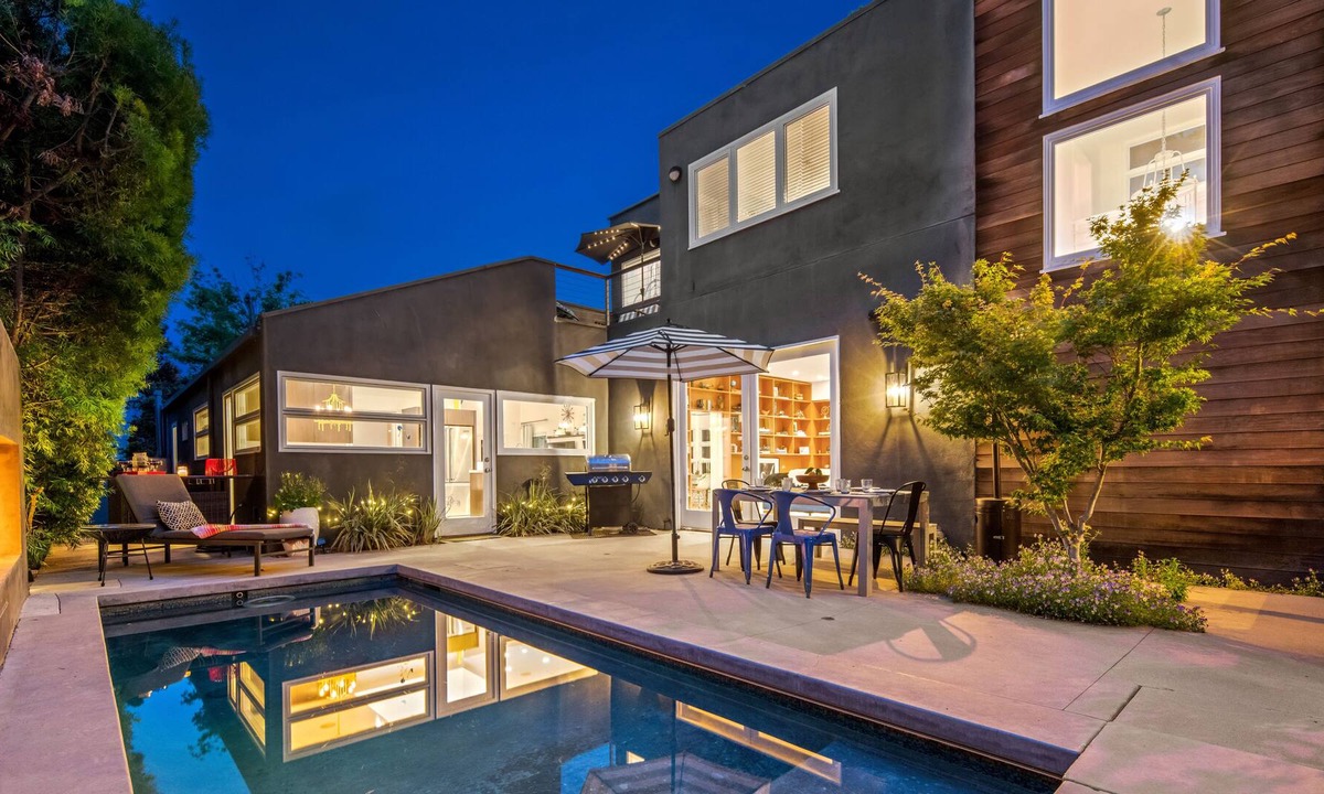 Mar Vista House | Lux 4 Bedroom West LA Zen Home Pool & Lounge & Peloton