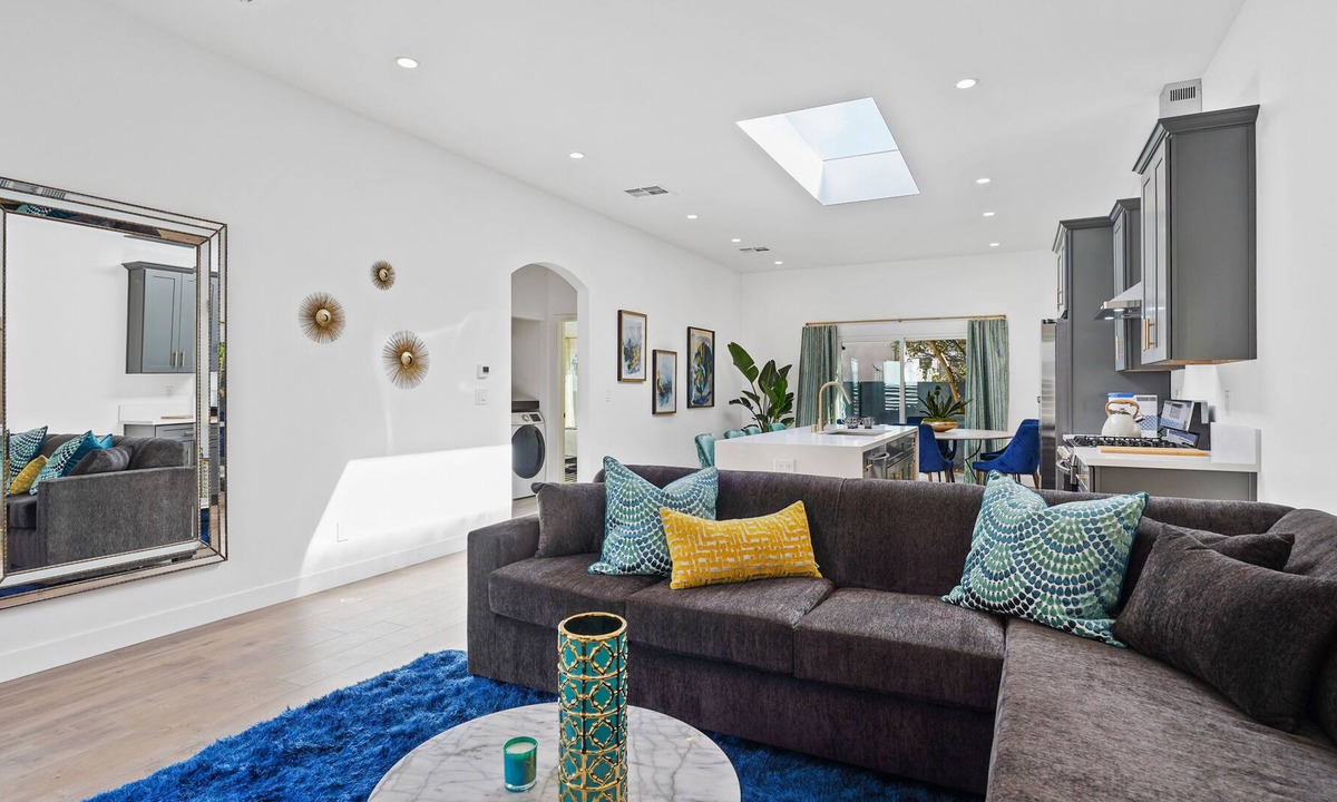 Crenshaw House | Luxe & Stylish Private House w/ Hot Tub near DTLA!