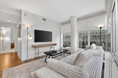 Fort Point Apartment | Luxurious 3 Bedroom Apartment in Seaport