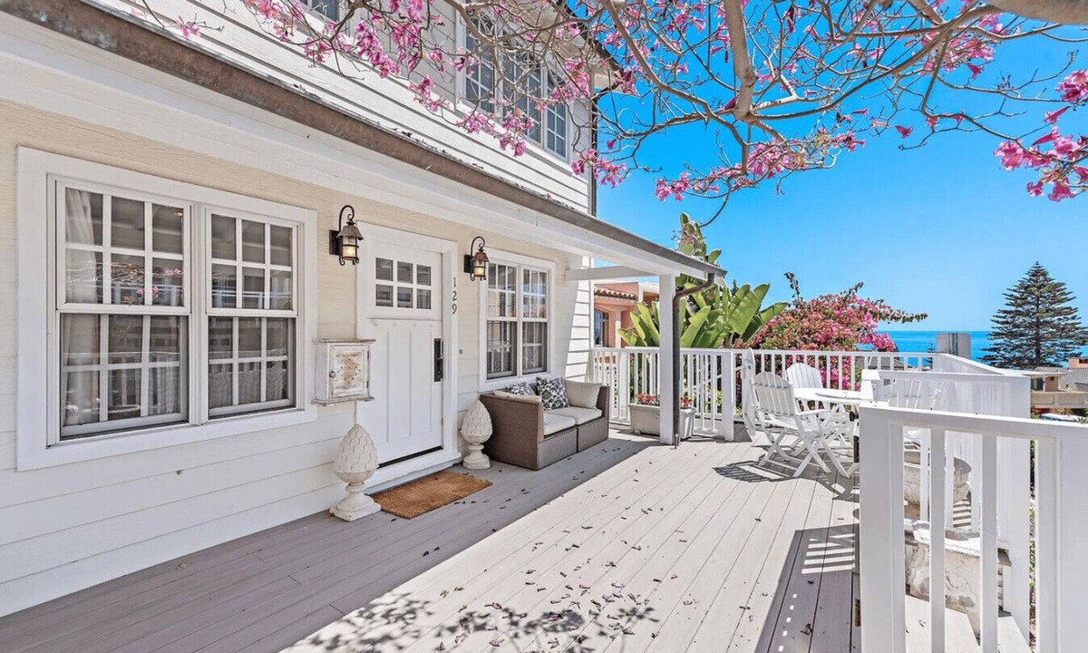 Laguna Beach House | Luxurious Seaside Escape-85 Steps to the Beach-Panoramic Ocean Views